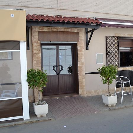 Hostal Pension La Ruta Paterna del Campo Exterior photo