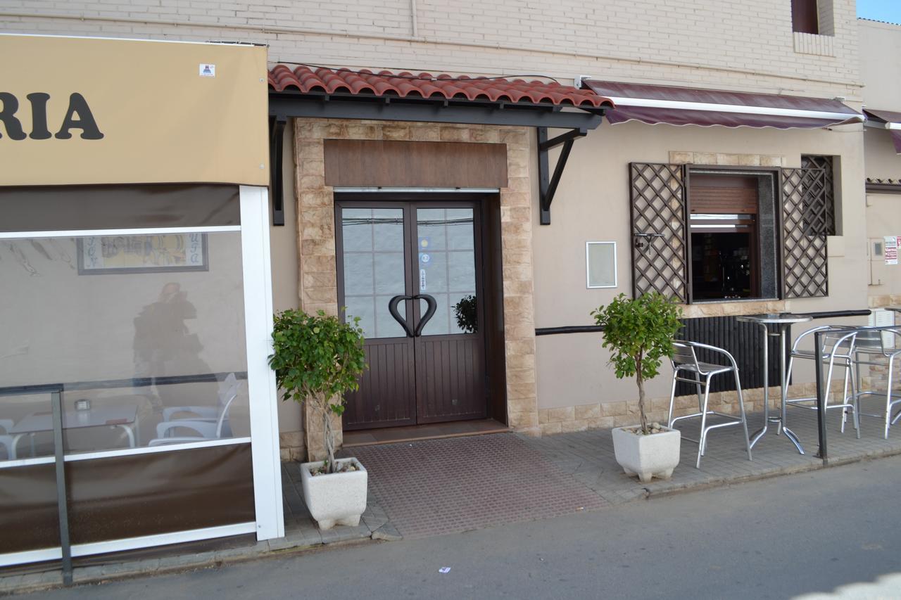 Hostal Pension La Ruta Paterna del Campo Exterior photo